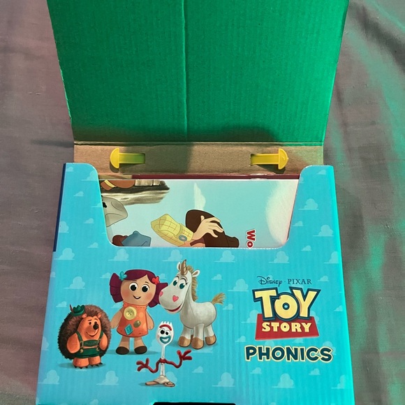 Toy Story Kids Phonics Book Set for Beginning Readers (10 books, 2 workbooks) - Picture 4 of 4
